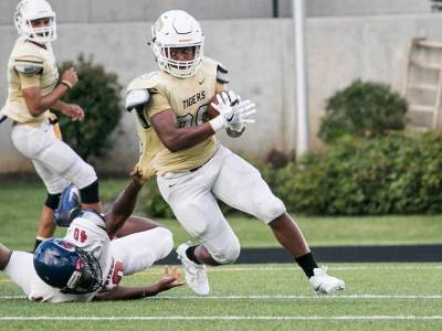 The Woodlands football to host Conroe Tigers in rivalry showdown