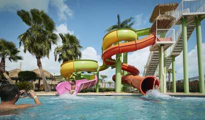 /images/newsimage/9649/410x240/Jolly_Mon_Water_Park_-_Turn_About_Waterslides_Tale.JPG